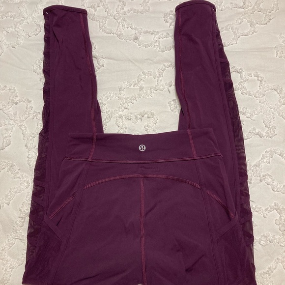 Lululelmon size 4 mesh leggings - Picture 2 of 4